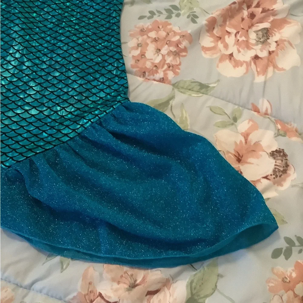 Mermaid 🧜‍♀️ Halloween costume BLFUELYMOST size Med 7/8 blue purple cute